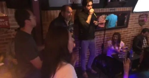 HOLY KARAOKE HOLY KARAOKE